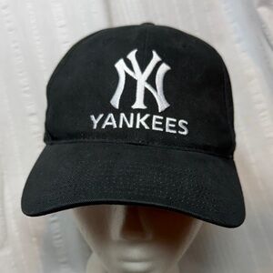 NWOT Genuine Merchandise by Annco New York Yankees Black Baseball Cap Hat OS